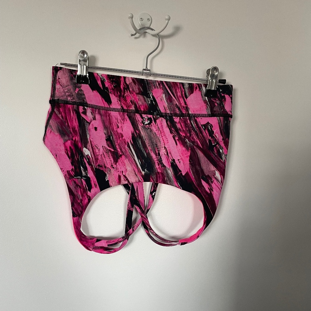 Lululemon Pink & Black Sports Bra, Size 6